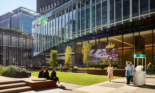 MELBOURNE QUARTER SQUARE Image